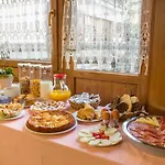 Hotel Garni Ai Serrai Rocca Pietore