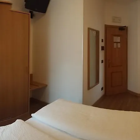 Hotel Garnì Ai Serrai 3*