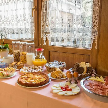 Hotel Garni Ai Serrai Rocca Pietore
